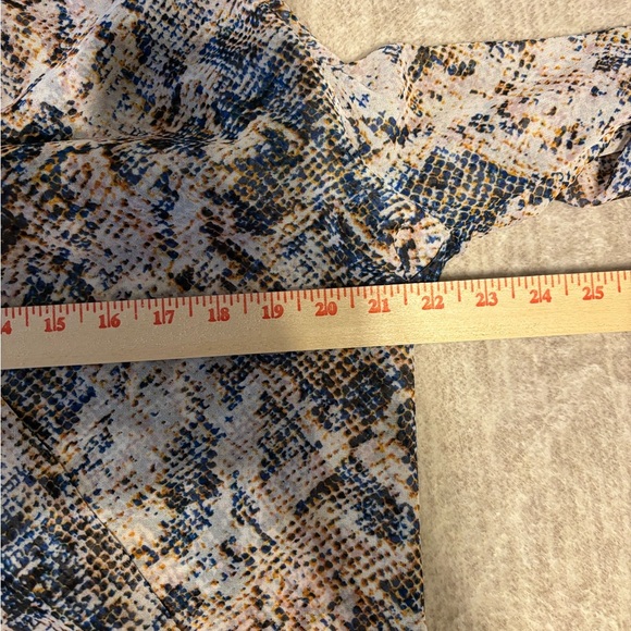 Veronica M Blue and Cream Patterned Blouse - Picture 5 of 9